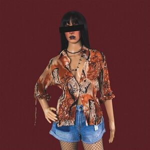 Vtg Y2K Caviar orange and brown floral blouse with ruffles on the sleeves